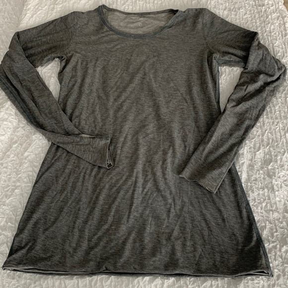 lululemon reversible shirt with thumb holes - Picture 1 of 4